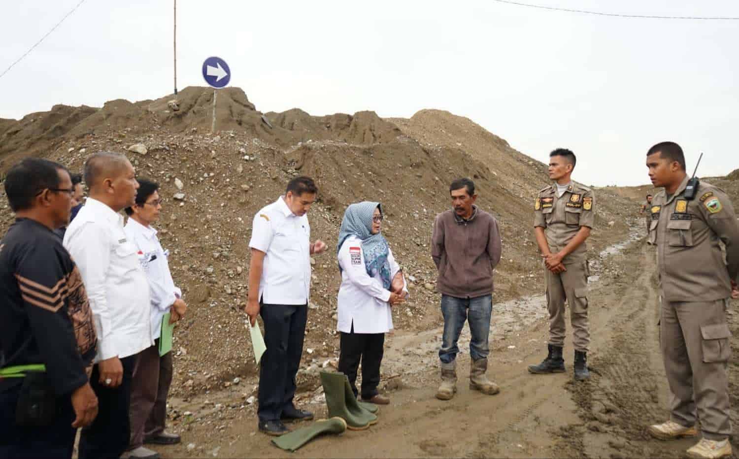 Pemkab Solok Hentikan Sementara Aktivitas Tambang Bijih Besi Di Simpang