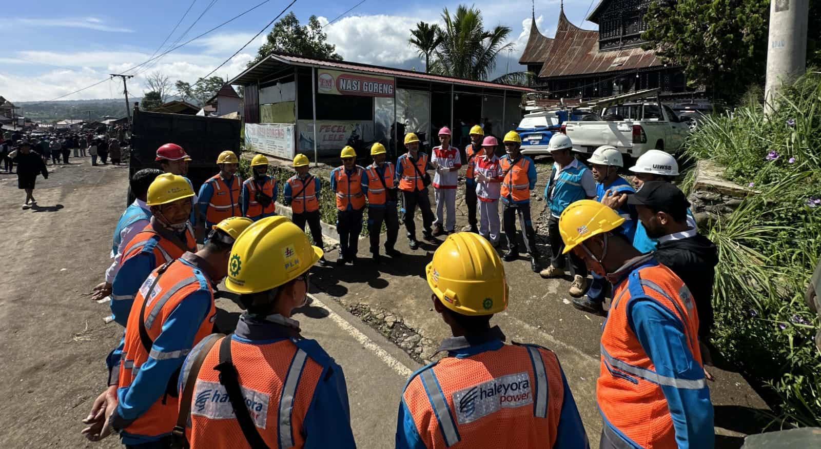 PLN Gerak Cepat Pulihkan Listrik Terdampak Banjir Dan Longsor Di