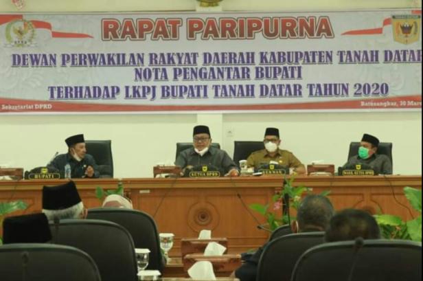 Rapat paripurna dewan penyampaian nota LKPj pelaksanaan APBD 2020