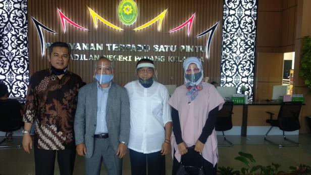 Pengurus Yayasan Bina Insan Cendikia Madani di PN Padang