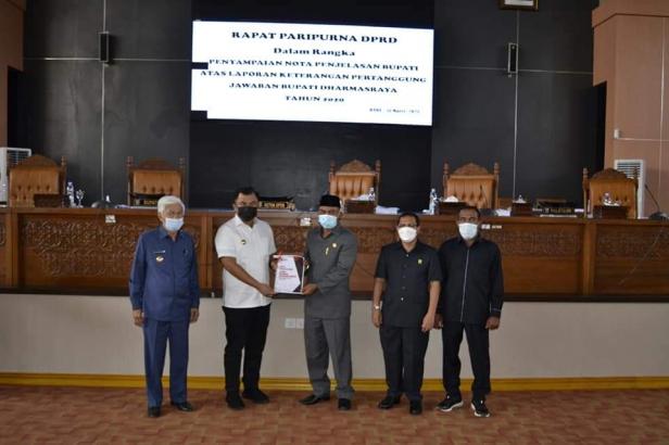 Rapat Paripurna DPRD dalam rangka Penyampaian Nota penjelasan Bupati Atas Laporan Pertanggung Jawaban Bupati Dharmasraya Tahun 2020