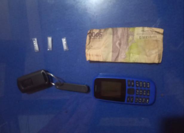 Tiga paket kecil Sabu diamankan polisi dari seorang warga Pariaman di Kabupaten Solok