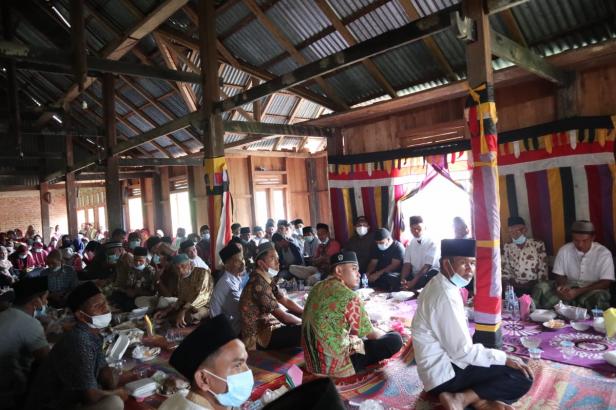 Ninik Mamak Kecamatan Sembilan Koto siap dukung dan menangkan SR-Labuan pada Pilkada Dharmasraya tahun 2020 ini.