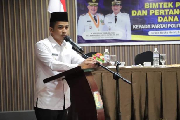 Wakil Wali Kota Solok, Dr. Ramadhani Kirana Putra membuka Bimtek pengelolaan dan pertanggungjawaban dana bantuan partai