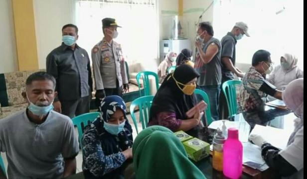 Vaksinasi warga Nagari Andaleh Baruh Bukik, Kecamatan Sungayang