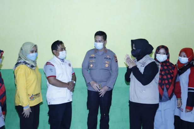 Anggota DPR RI, Rezka Oktoberia melakukan monitoring pelaksanaan COVID-19 di Kabupaten Lima Puluh Kota.