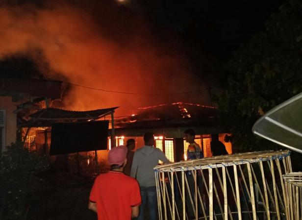 Kebakaran rumah di Nagari Lubuak Jantan, Kecamatan Lintau Buo Utara, Tanah Datar