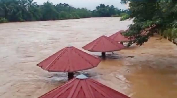 Banjir yang beberapa waktu lalu melanda Kapur IX, beberapa waktu lalu.