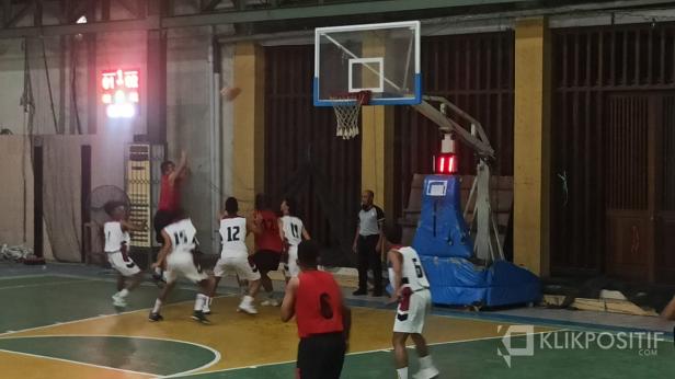 Tim basket putra Kota Payakumbuh saat tampil di Perbasi Cup II.