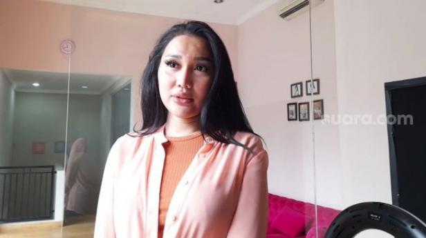 Lucinta Luna Saya Ingin Jadi Orang Kaya Biar Bisa Bantu Orang Yang Sedang Kesusahan Klikpositif Com Media Generasi Positif