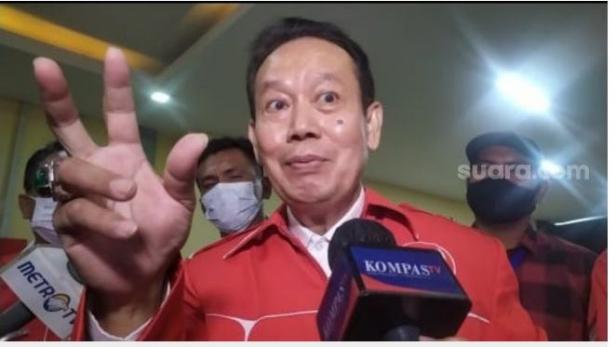 Ketua Umum DPP Projamin atau Pro Jokowi - Maruf Amin, yakni Ambroncius Nababan,