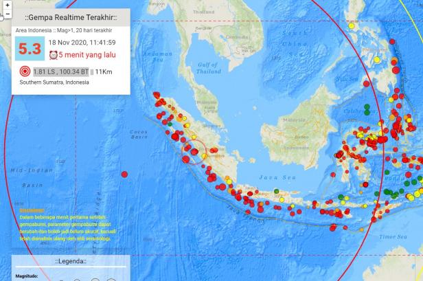 Rasakan Gempa 5 3 Sr Warga Padang Berhamburan Klikpositif Com Media Generasi Positif