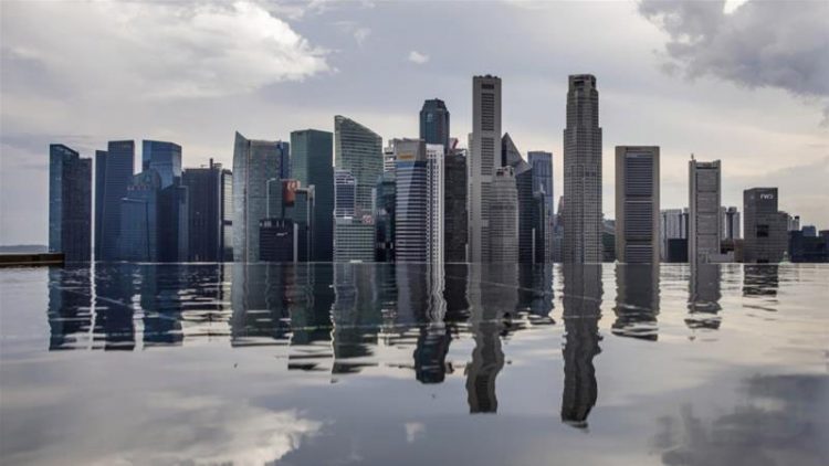 Singapura naik menjadi salah satu kota paling maju di dunia dengan menggunakan posisinya sebagai pusat perdagangan untuk menarik teknologi dan investasi.