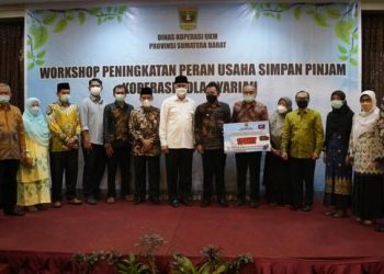 11 Koperasi Padang Panjang Terima Bantuan Hibah