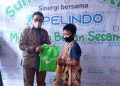 GM Pelindo Regional 2 Teluk Bayur Nunu Husnul Khitam bersama Anak yang Mengikuti Sunatan Massal