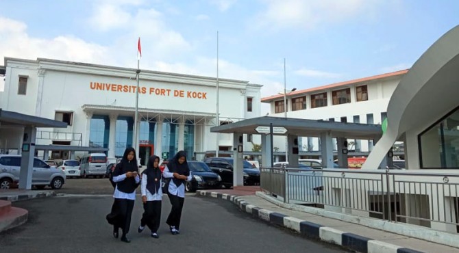 Kampus Universitas Fort de Kock Bukittinggi