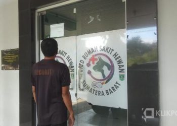 Salah Seorang Sekuriti UPTD Rumah Sakit Hewan Sumatera Barat