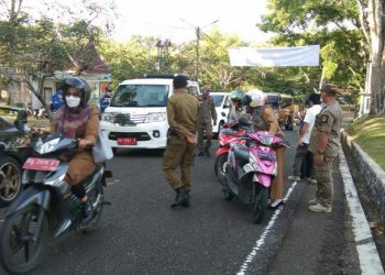 Razia kartu vaksin di Kantor Bupati Tanah Datar