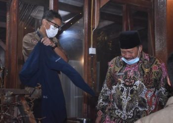 Bupati Agam Andri Warman bersama Menteri Parekraf Sandiaga Uno