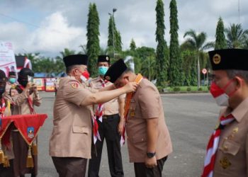 Bupati dan Sekda Dharmasraya Terima Penghargaan pada Peringatan Hari Pramuka ke 60