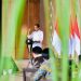 Presiden Joko Widodo memberikan arahan kepada para Direktur Utama BUMN di Hotel Meruorah Komodo, Kabupaten Manggarai Barat, Nusa Tenggara Timur (NTT), Kamis, 14 Oktober 2021.