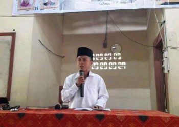 Pimpinan MTI Ashabul Kahfi, Heru Kisnanto saat menyambut hari santri dan peringatan hari besar Maulid Nabi Muhammad SAW