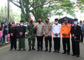 Gebyar Sumbar Sadar Vaksin (SUMDARSIN) kembali di gelar di Halaman Kantor Bupati Dharmasraya, Minggu 14 November 2021.