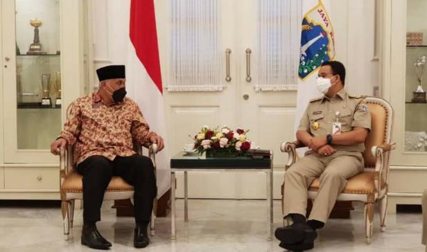 Gubernur Sumbar Mahyeldi Ansharullah saat berkunjung kantor Gubernur DKI Jakarta Anis Baswedan