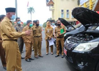 Gubernur Sumbar Mahyeldi Ansharullah saat cek keberadaan dinas