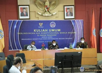 Hakim Mahkamah Konstitusi RI Narasumber Kuliah Umum Di UNP