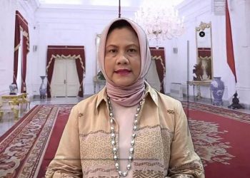 iriana Joko Widodo tampil elegan dalam balutan Tenun Balai Panjang.