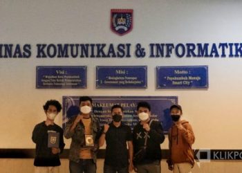 Empat mahasiswa UPI YPTK Padang usai melaksanakan magang di Bidang Kehumasan Pemko Payakumbuh