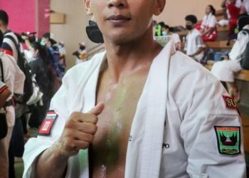 Ari Pramanto Kenshi asal Sumatera Barat yang bertanding pada nomor randori putra 70 kilogram pada PON XX Papua 2021 berhasil mempersembahkan satu medali emas di GOR STT Gidi, Kabupaten Jayapura, Rabu (13/10).