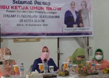 Silahturahmi BKOW Sumbar dengan pengurus GOW Kota Solok