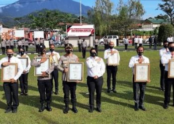 Kapolres Padang Panjang Terima Penghargaan dari TRC PPA