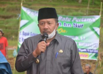 Bupati Agam Andri Warman