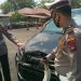 Polisi menujukan barang bukti