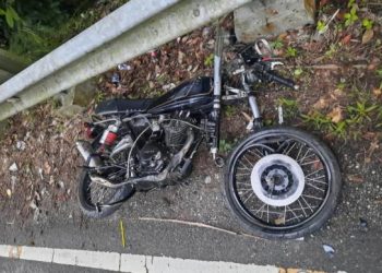 Rusak parah, salah satu sepeda motor yang terlibat kecelakaan di Nagari Tanjung Bingkung, Kabupaten Solok
