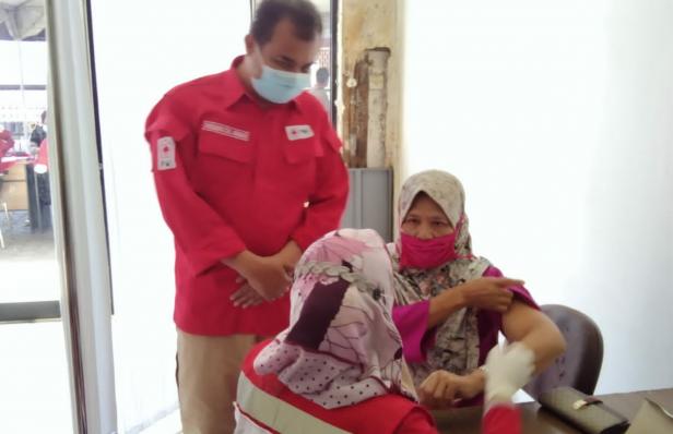 Vaksin di PMI Sumbar