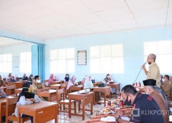 Kejar Target Vaksinasi, Wali Kota Riza Falepi Edukasi Orang Tua Siswa