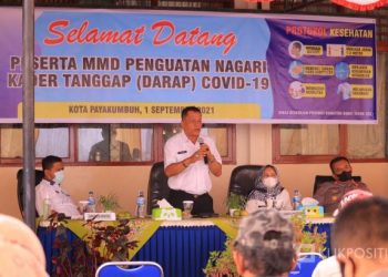 Asisten II Elzadaswarman saat menghadiri kegiatan MMD Penguatan Nagari Kader Tanggap (DERAP) COVID-19 di Kelurahan Payobasung