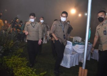 Sandiaga Uno buka puasa di Lawang Park