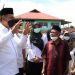 Bupati Solok, H. Epyardi Asda saat mengunjungi Nagari Alahan Panjang