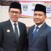 Gubernur Sumbar Irwan Prayitno bersama Kepala Biro Umum Rosail Akhyari Padomuan