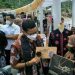 Menparekraf, Sadiaga Uno saat melihat langsung hasil kemasan Batik khas Pessel