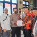 Tujuh organisasi saat menyerahkan surat pernyataan sikap ke ke Polres Pasaman Barat