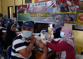 Pelaksanaan vaksinasi Covid-19 di Kabupaten Solok, Sumatra Barat