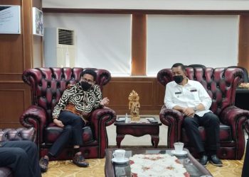 Bupati Pessel, Rusma Yul Anwar saat dijamu Menteri Desa PDTT, Abdul Halim Iskandar