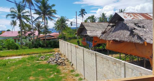 Kandang ayam potong di komplek RT 03 RW 01 Kelurahan Pisang Kecamatan Pauh, Kota Padang