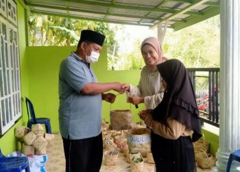 Penyaluran hewan kurban kepada anak yatim piatu